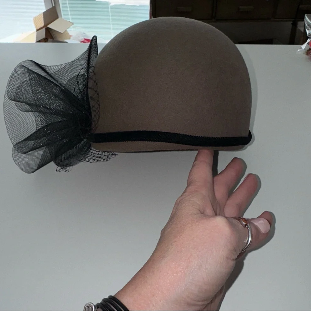 Elegant Brown and Black Women's Hat - Picture 3 of 5